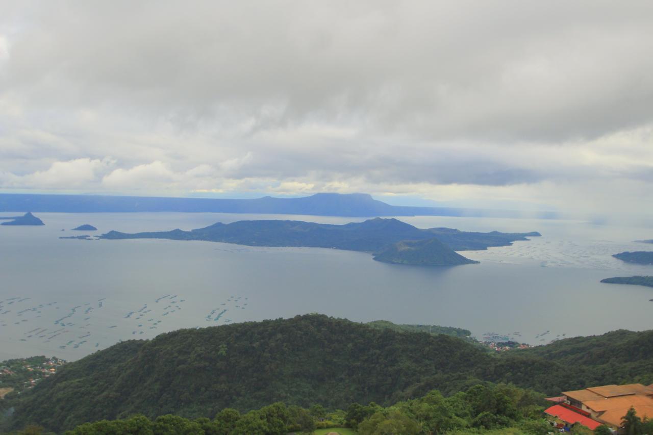 Taal View Room Tagaytay Staycation With Wifi タガイタイ エクステリア 写真